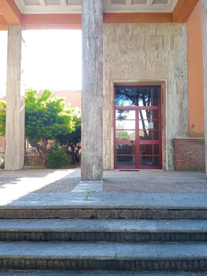 Ferienwohnung Accesso Diretto Sul Mare Maredilucecala Calambrone Exterior foto