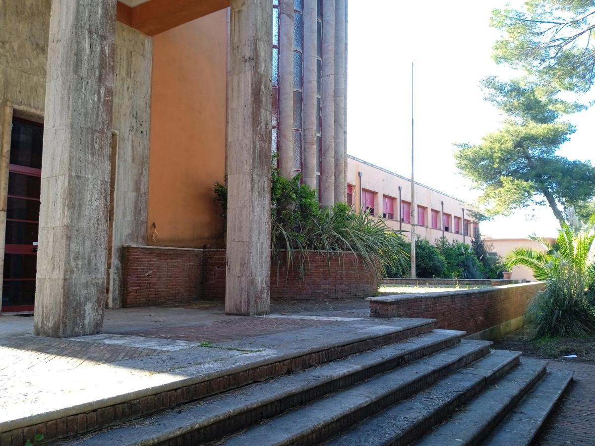 Ferienwohnung Accesso Diretto Sul Mare Maredilucecala Calambrone Exterior foto